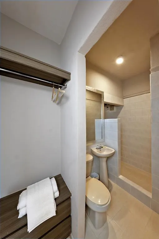 **  Mont Caribe Guest House San Juan Porto Rico
